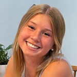 Crew Member - Mailyn