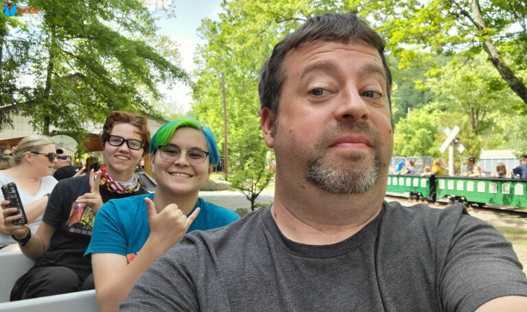 p-knoebels_2021_06_01_crew01