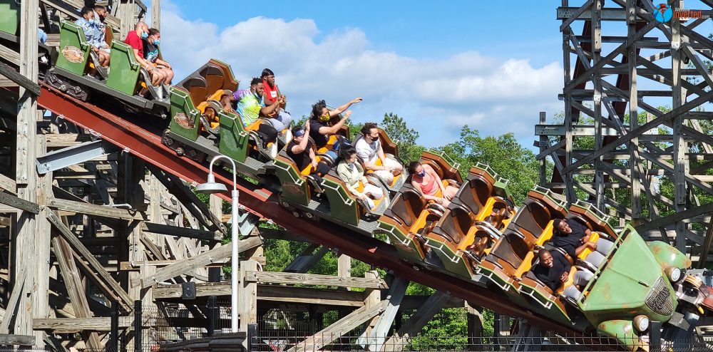 p-kings_dominion_2021_05_31_twisted_timbers05